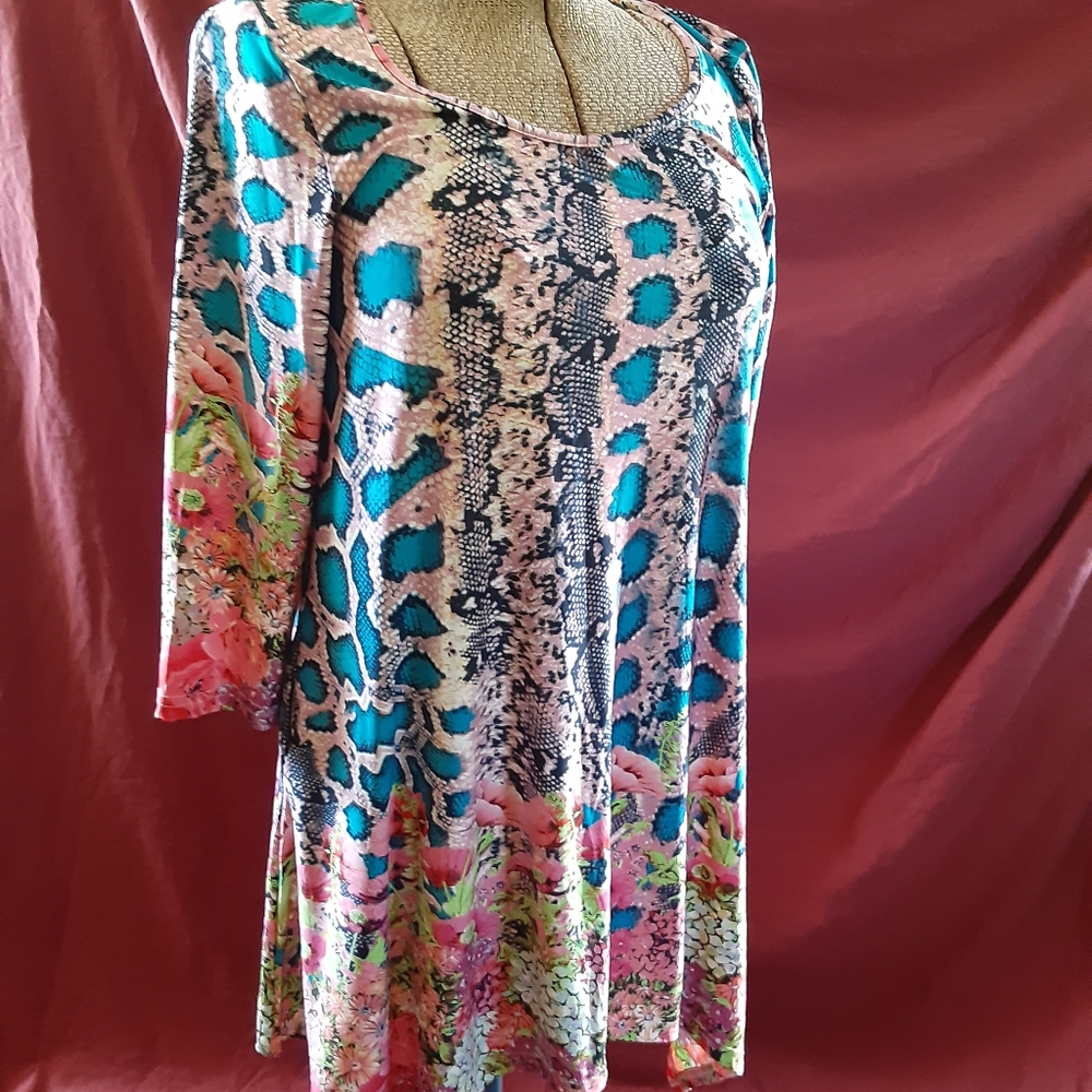 NWT Stretchy womens knit dress